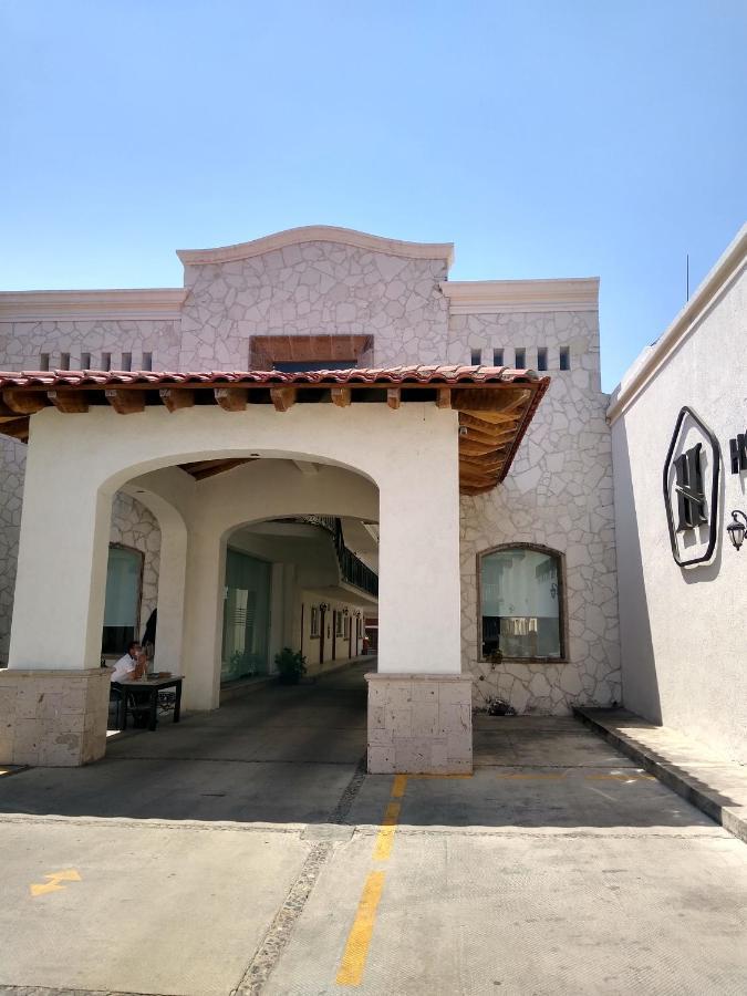 Hotel Hacienda Ciudad Guzman Exteriér fotografie